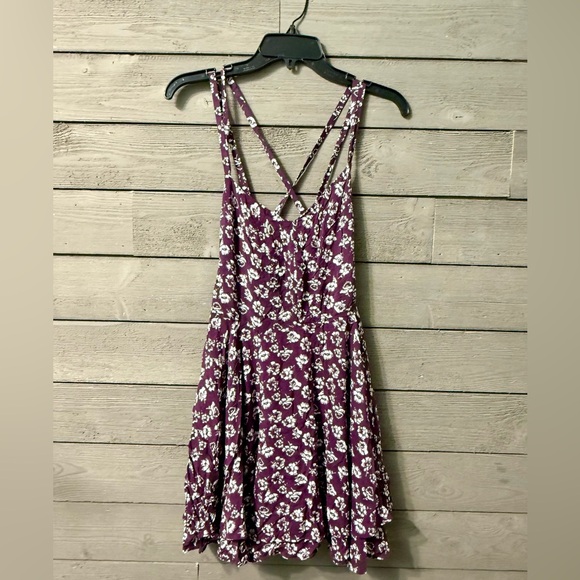 Kimchi Blue Urban Outfitters Purple White Floral Pattern Mini Dress Sz 4 Chic - Picture 2 of 12